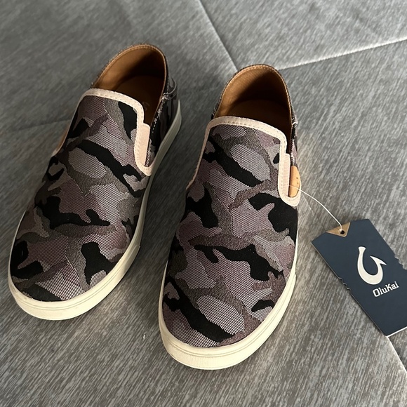NEW WITH TAGS Olukai women’s Peheau Pai sz 9 - Picture 1 of 4